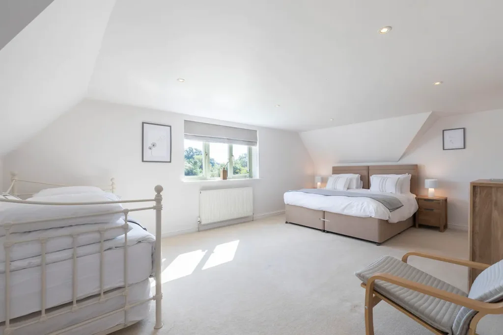 Twin or triple room with ensuite bathroom and walk-in wardrobe